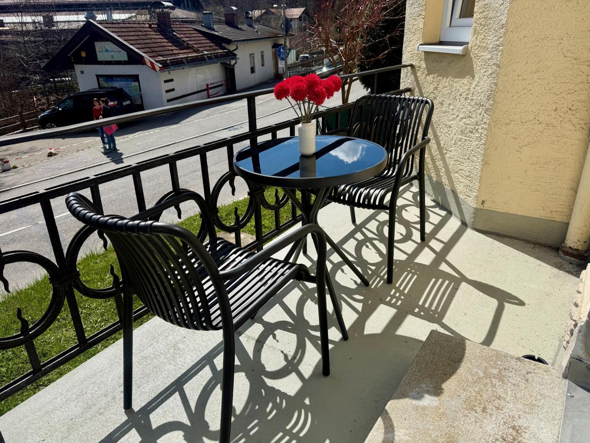 Apartment Boutique-apartment Liebelei Miesbach, Zentral, Terrasse, Parkplatz *