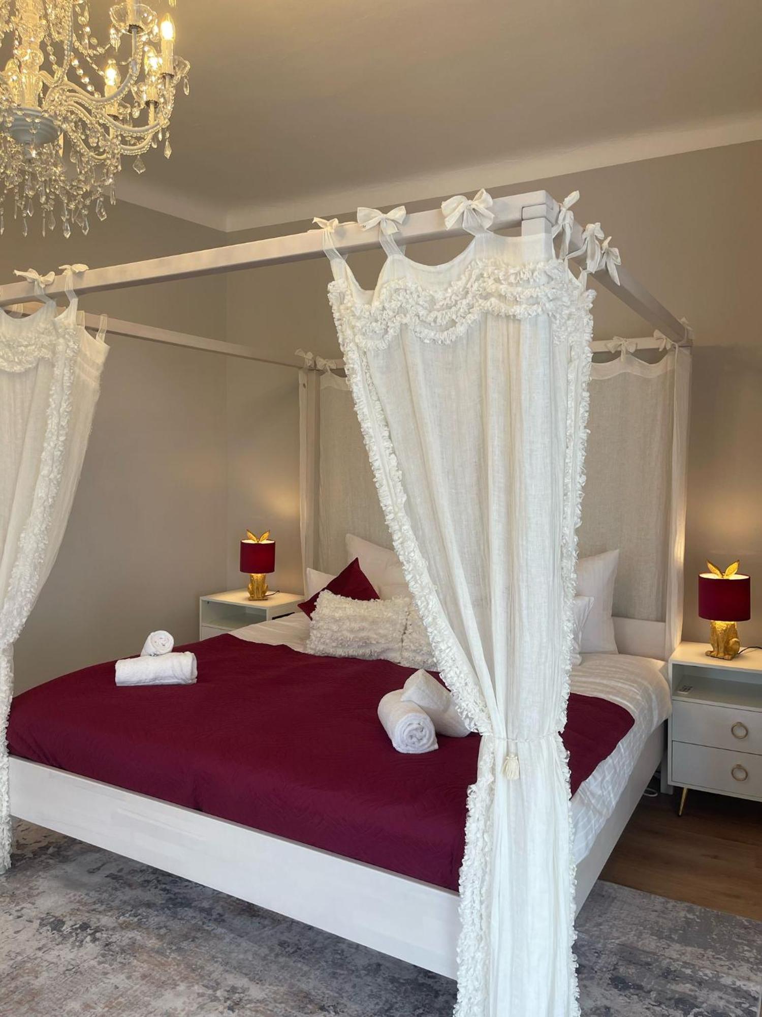 Apartment Boutique-apartment Liebelei Miesbach, Zentral, Terrasse, Parkplatz